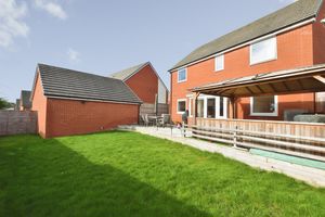 Photo 1- click for photo gallery